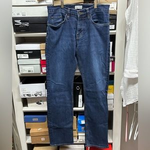 Tecovas dark wash 32x32 Slim w/stretch